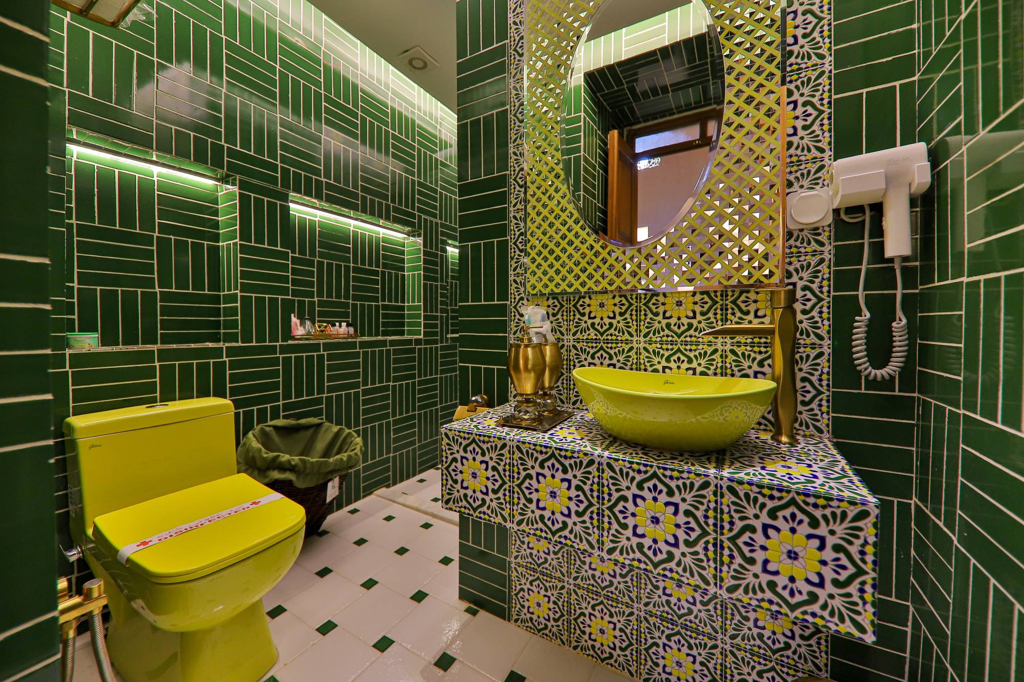 اتاق سبز یاقوتی