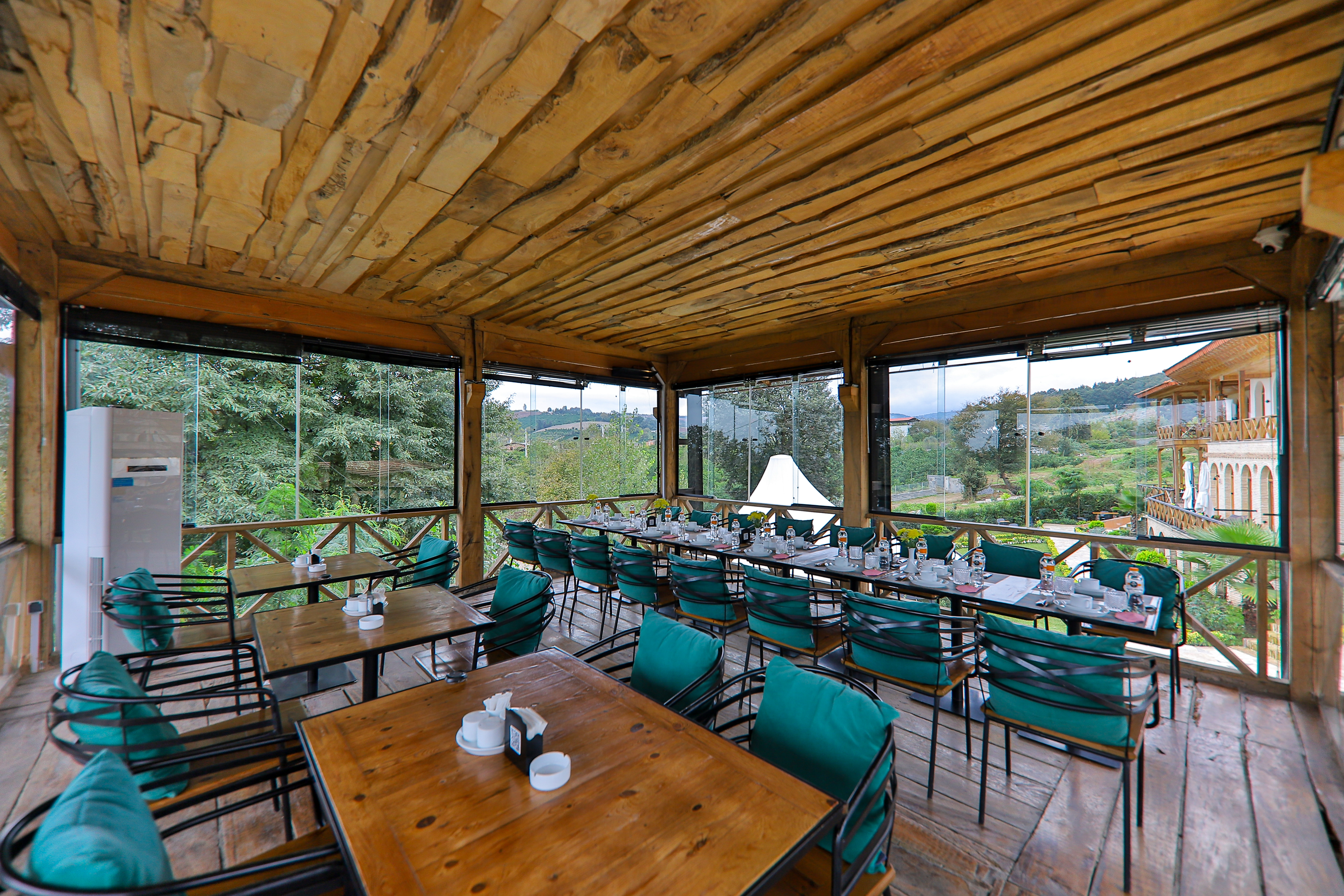 رستوران ونوشک ساری ۲