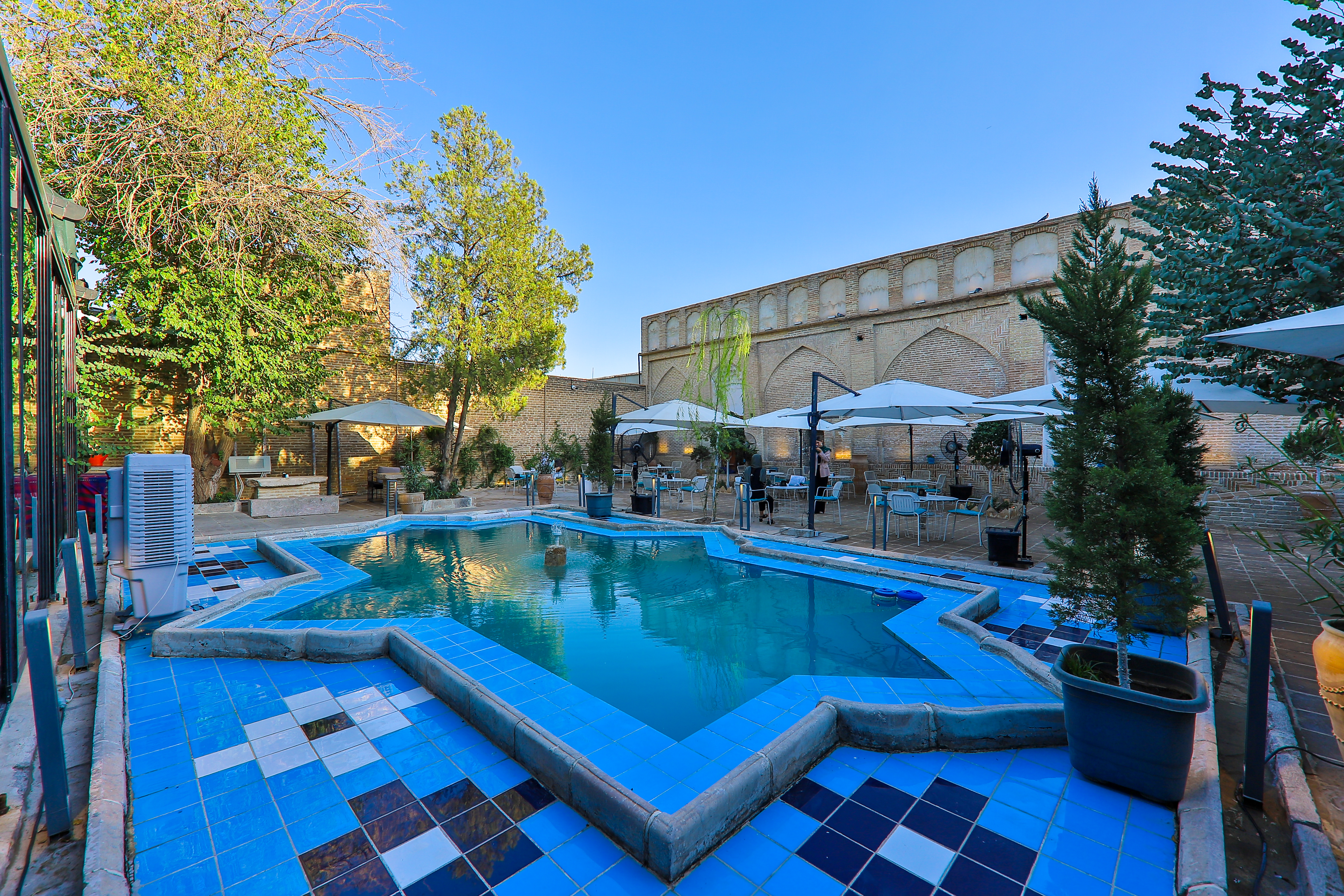 رستوران ونوشک کرمانشاه