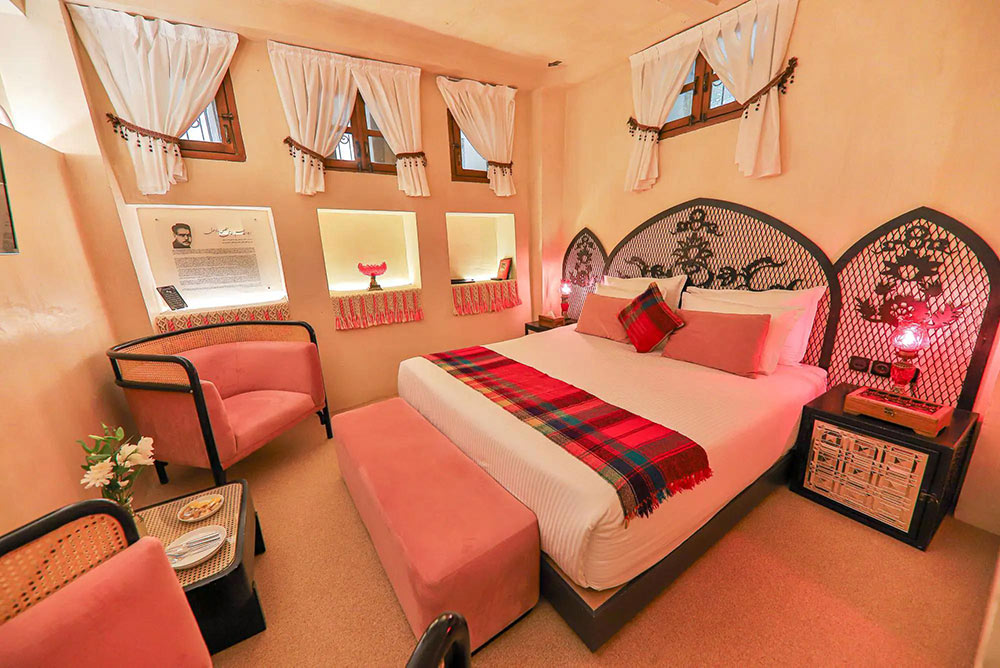 بهترین بوتک هتل ایران / اتاق صورتی ونوشک