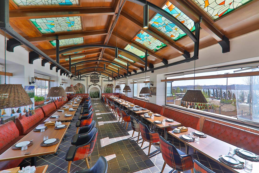 
سالن ارغوان